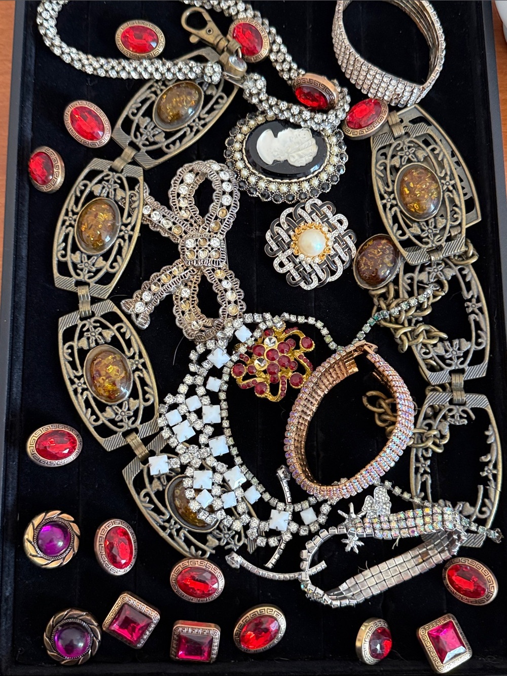 Ultimate mini craft lot distressed lion dish jewelry high end Nina Ricci & more - Picture 11 of 16
